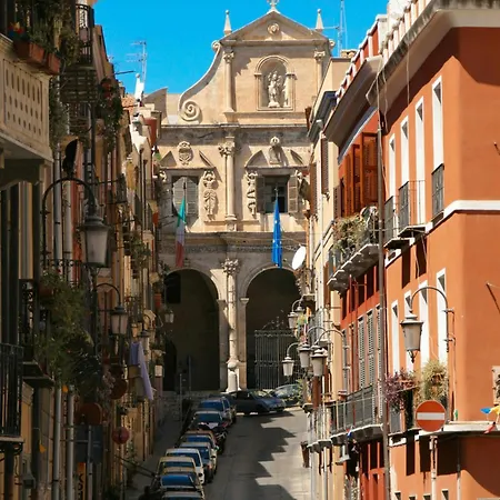 White Moon Via Dettori 5 Centro Κάλιαρι