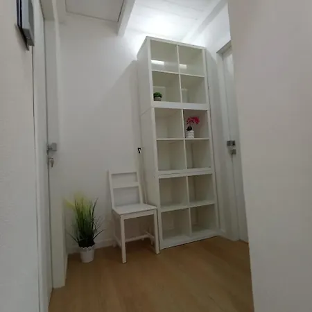 White Moon Via Dettori 5 Centro קליארי